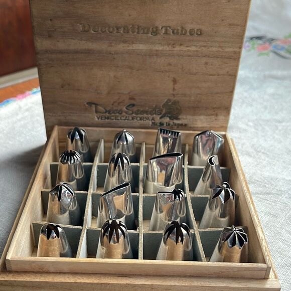 Vintage Decorating tubes Deco Secrets Venice CA Made in Japan - Picture 1 of 5